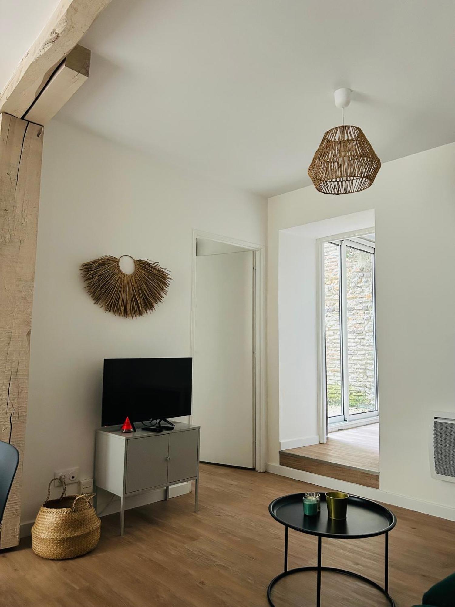 Le Patio : Appartement Chic 3 Chambres Au Coeur De Pau Eksteriør billede