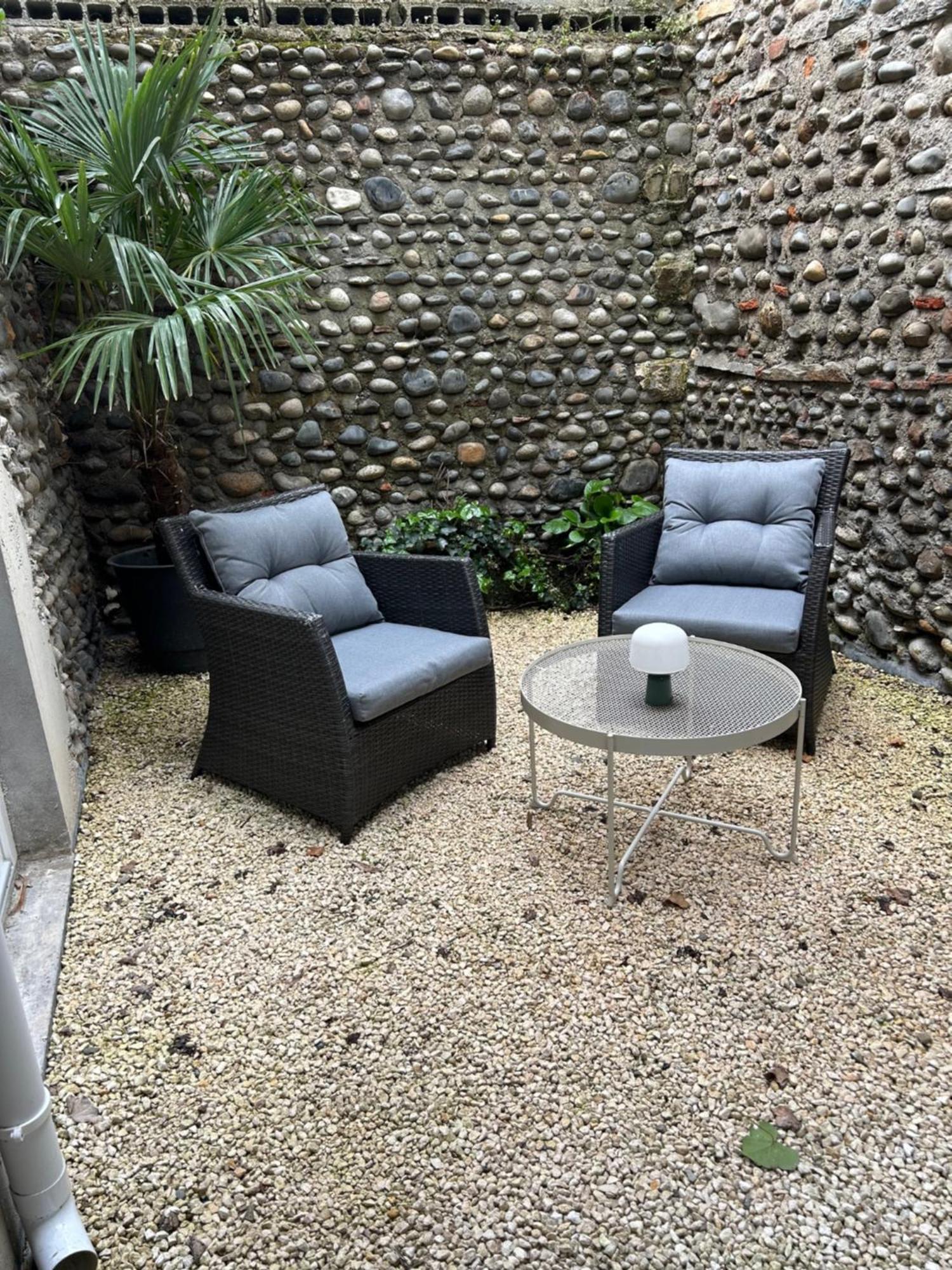 Le Patio : Appartement Chic 3 Chambres Au Coeur De Pau Eksteriør billede